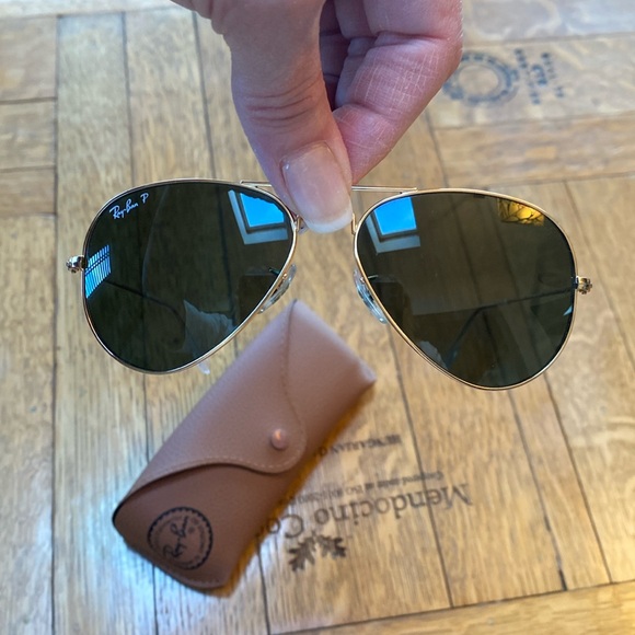 Ray-Ban Polarized Large Aviators - Picture 1 of 11